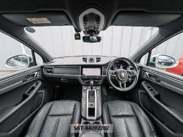 Porsche MACAN 2020-05 7727213-2