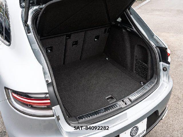 Porsche MACAN 2020-05 7727213-29