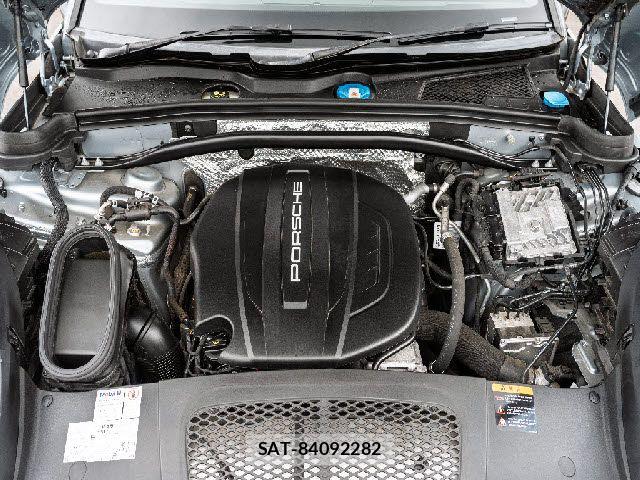 Porsche MACAN 2020-05 7727213-5