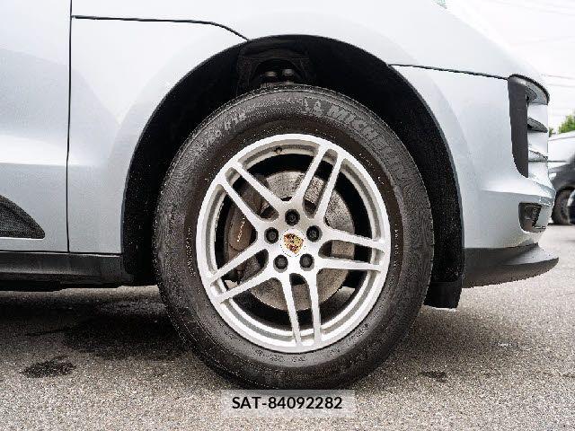 Porsche MACAN 2020-05 7727213-7