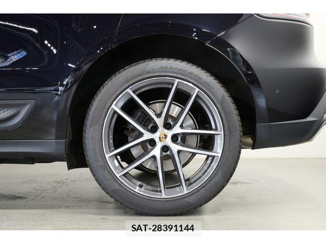 Porsche MACAN 2024-01 7727214-9