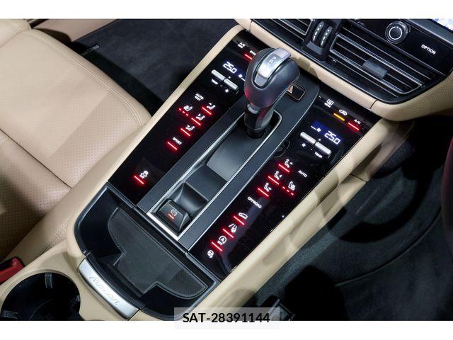 Porsche MACAN 2024-01 7727214-15