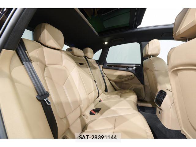 Porsche MACAN 2024-01 7727214-20