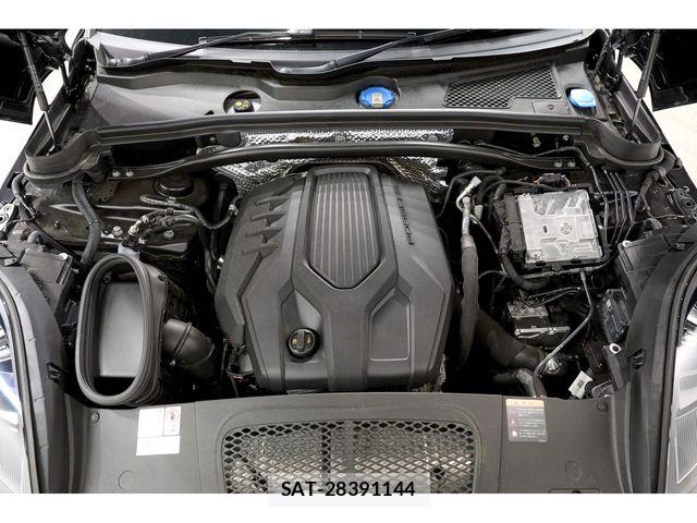Porsche MACAN 2024-01 7727214-27