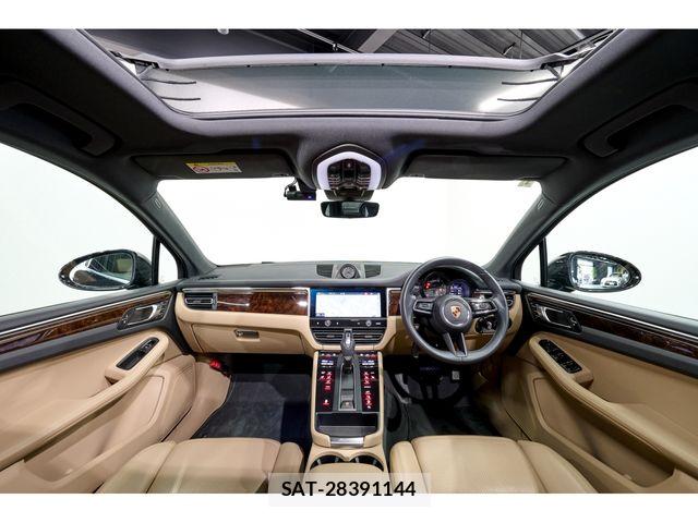 Porsche MACAN 2024-01 7727214-29