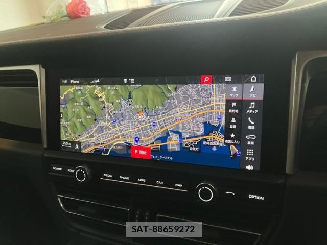 Porsche MACAN 2020-12 7727215-10