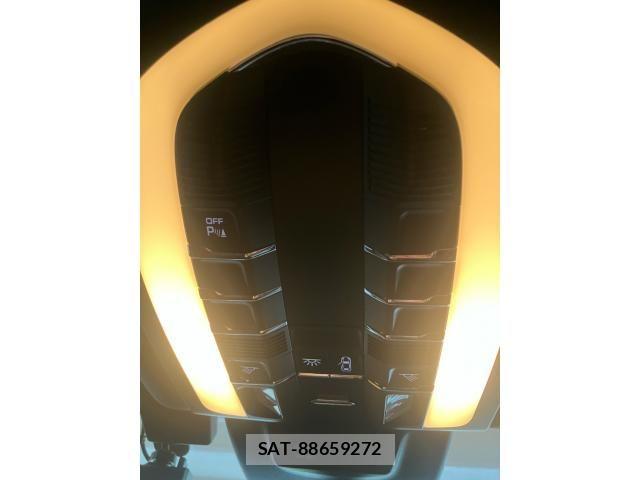 Porsche MACAN 2020-12 7727215-17