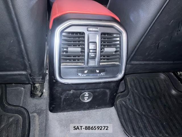 Porsche MACAN 2020-12 7727215-23