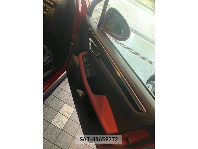 Porsche MACAN 2020-12 7727215-4