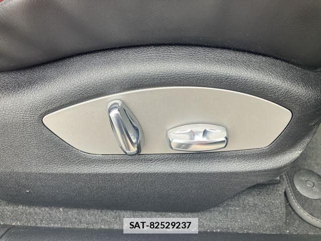 Porsche MACAN 2022-12 7788216-15