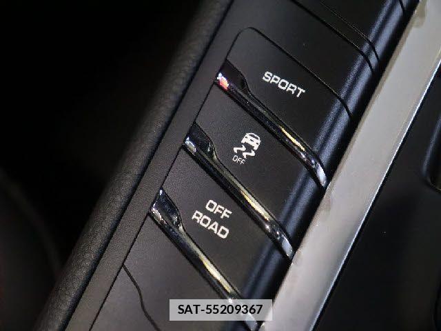 Porsche MACAN 2020-02 7878786-14