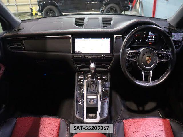Porsche MACAN 2020-02 7878786-1