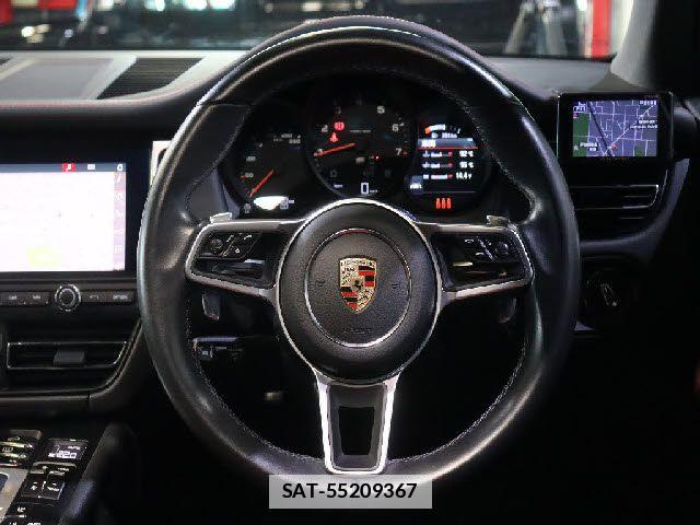 Porsche MACAN 2020-02 7878786-26