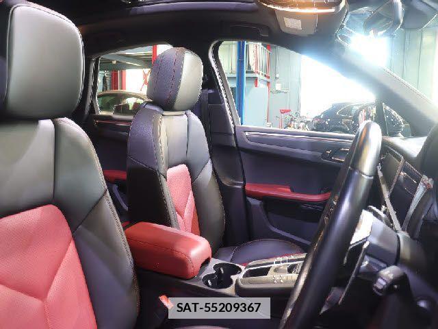 Porsche MACAN 2020-02 7878786-27