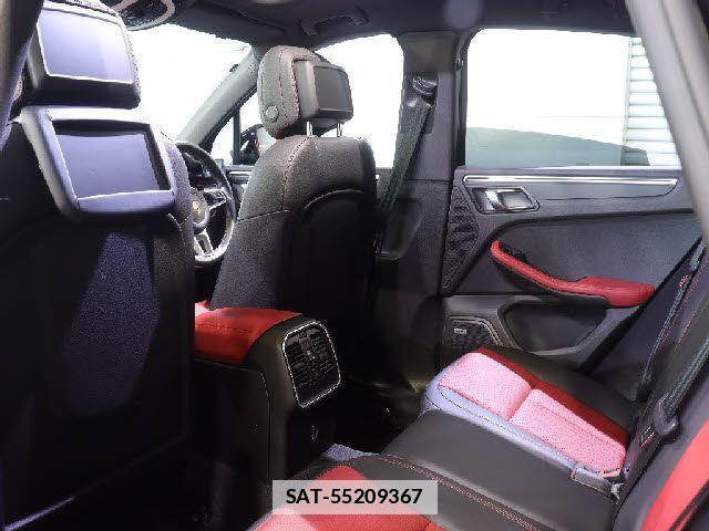 Porsche MACAN 2020-02 7878786-29