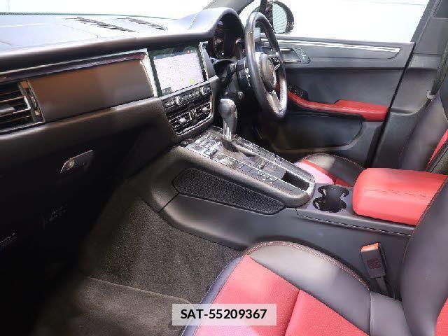 Porsche MACAN 2020-02 7878786-7