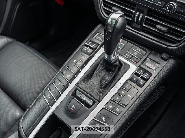 Porsche MACAN 2019-12 7878787-10
