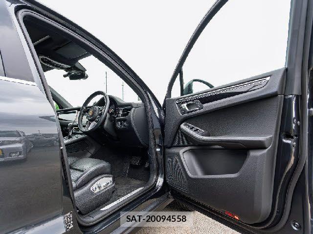 Porsche MACAN 2019-12 7878787-24
