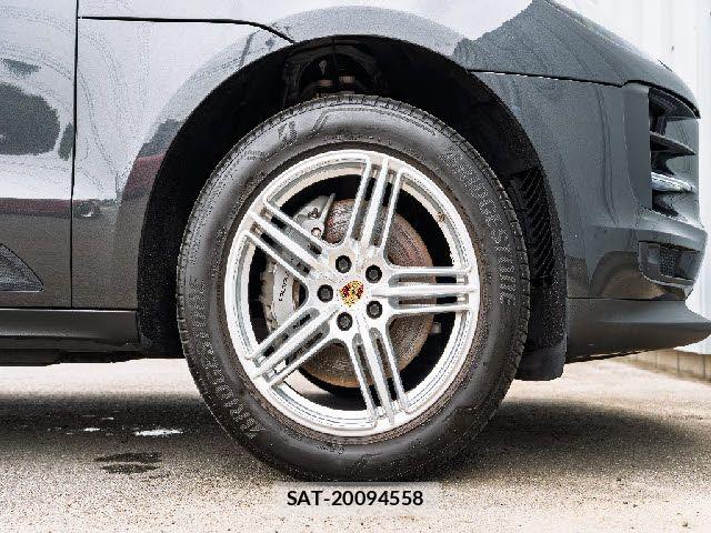 Porsche MACAN 2019-12 7878787-7