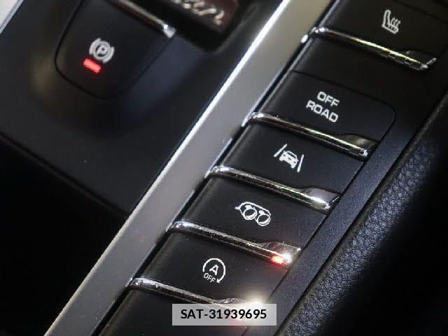 Porsche MACAN 2018-02 7878785-14