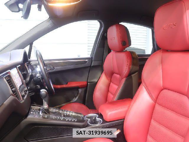 Porsche MACAN 2018-02 7878785-28