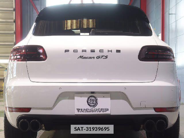 Porsche MACAN 2018-02 7878785-5