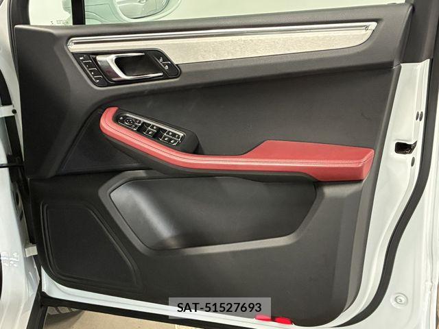 Porsche MACAN 2022-02 7878784-14