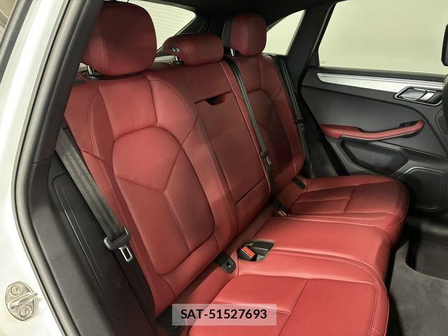 Porsche MACAN 2022-02 7878784-16
