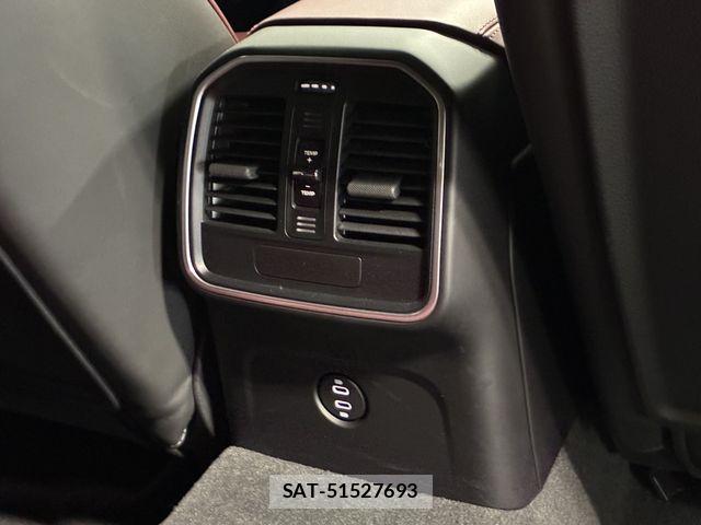 Porsche MACAN 2022-02 7878784-17