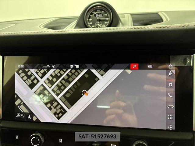 Porsche MACAN 2022-02 7878784-23