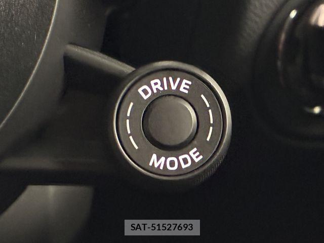 Porsche MACAN 2022-02 7878784-26