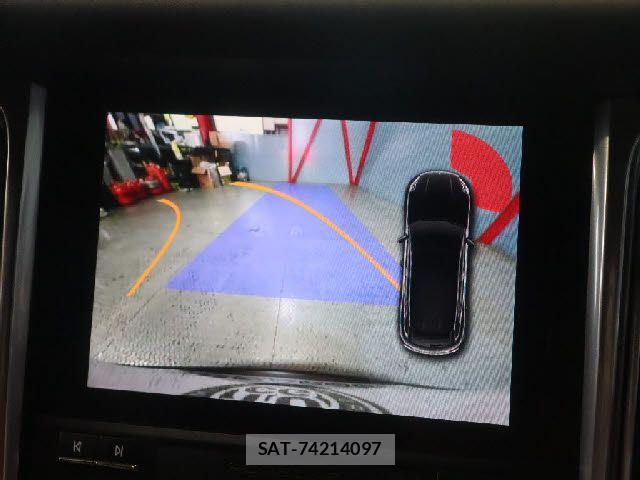 Porsche MACAN 2018-06 7903232-9