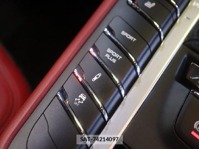 Porsche MACAN 2018-06 7903232-13