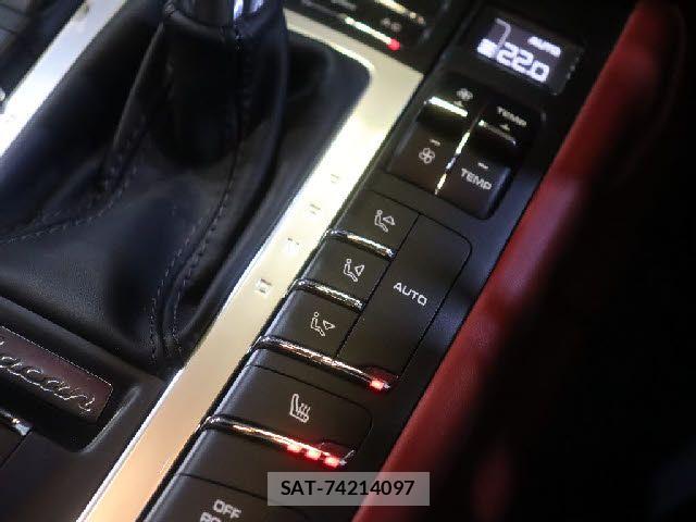 Porsche MACAN 2018-06 7903232-15