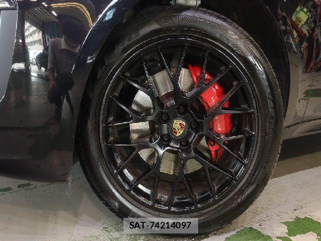Porsche MACAN 2018-06 7903232-18