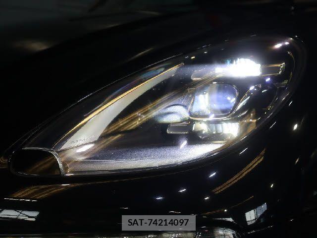 Porsche MACAN 2018-06 7903232-23