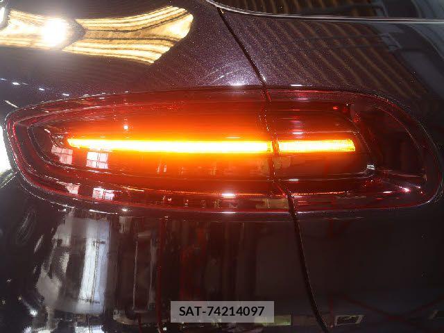 Porsche MACAN 2018-06 7903232-24