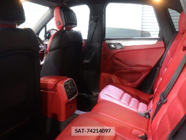 Porsche MACAN 2018-06 7903232-29