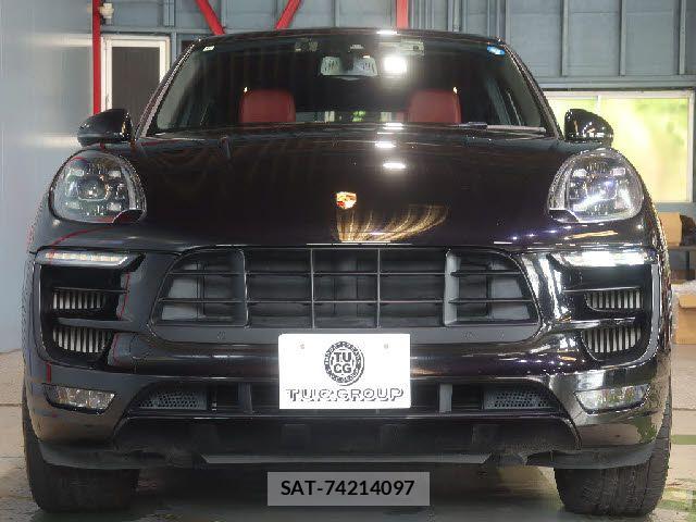 Porsche MACAN 2018-06 7903232-4