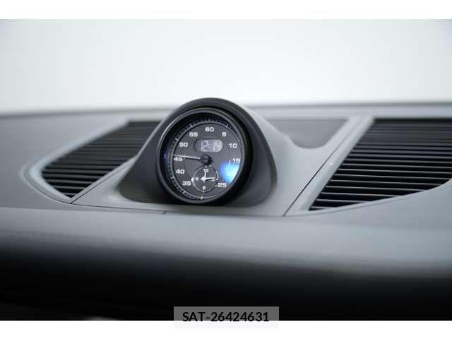 Porsche MACAN 2024-04 7903230-4
