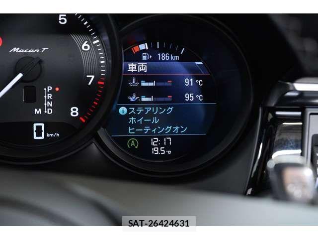 Porsche MACAN 2024-04 7903230-7