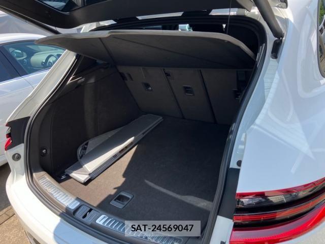 Porsche MACAN 2018-04 7980592-9