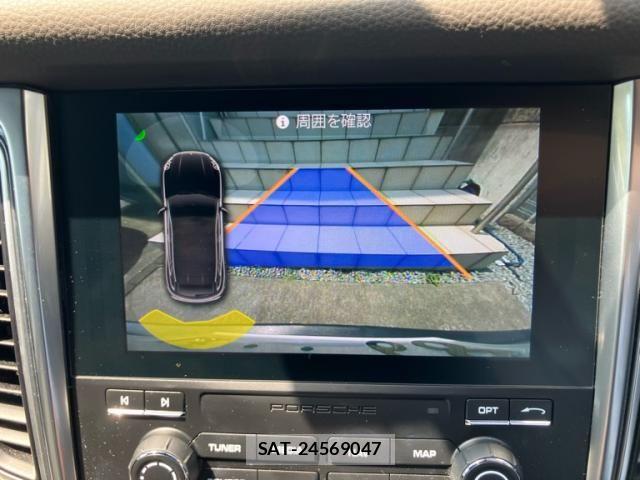 Porsche MACAN 2018-04 7980592-16