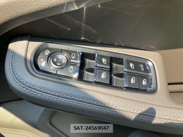Porsche MACAN 2018-04 7980592-24
