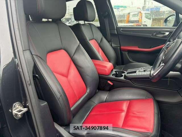 Porsche MACAN 2021-06 8075125-14