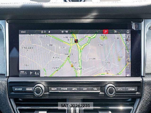 Porsche MACAN 2019-06 8075126-9