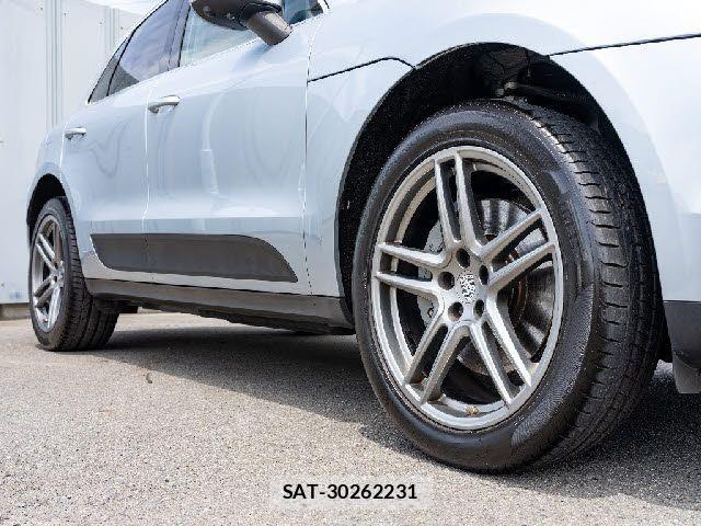 Porsche MACAN 2019-06 8075126-1
