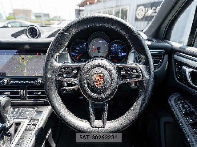 Porsche MACAN 2019-06 8075126-22