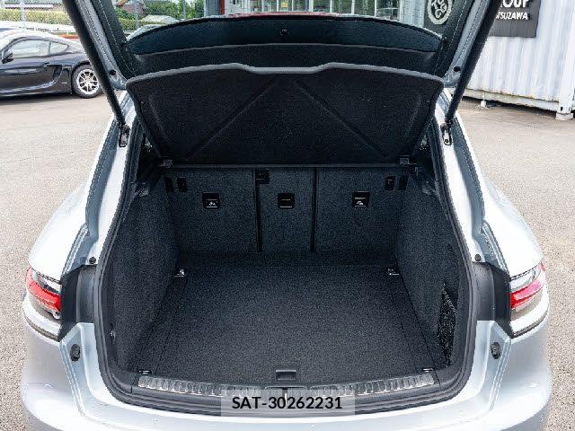 Porsche MACAN 2019-06 8075126-6