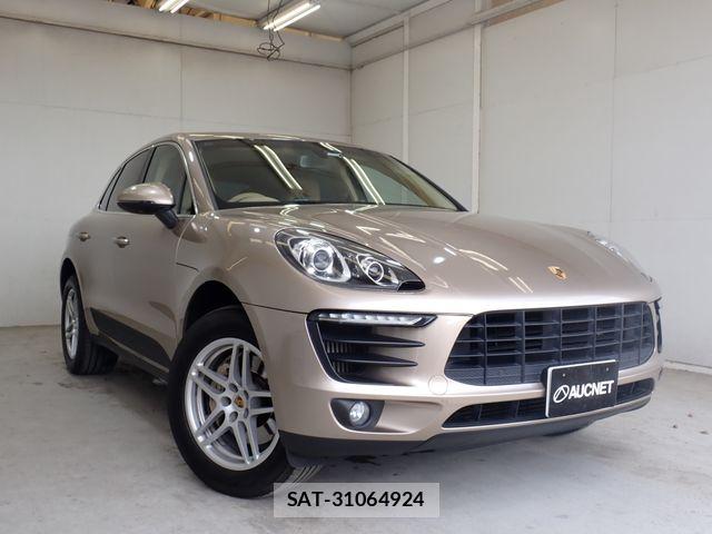 Porsche MACAN 2015-12 8075124-0